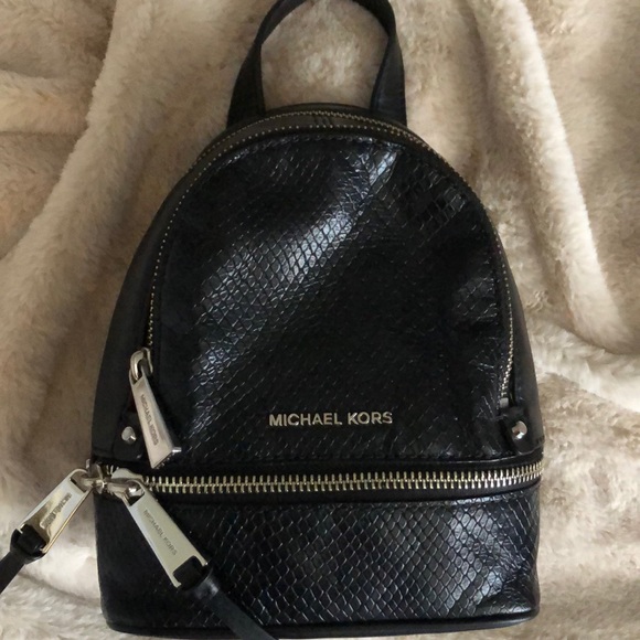 ✨Michael Kors Rhea Mini Python✨ - Picture 4 of 6
